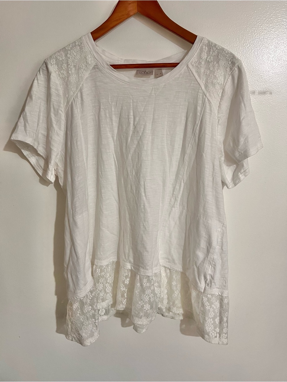 LOGO by Lori Goldstein White Lace Trim Top Boho Fairycore Cottagecore Medium